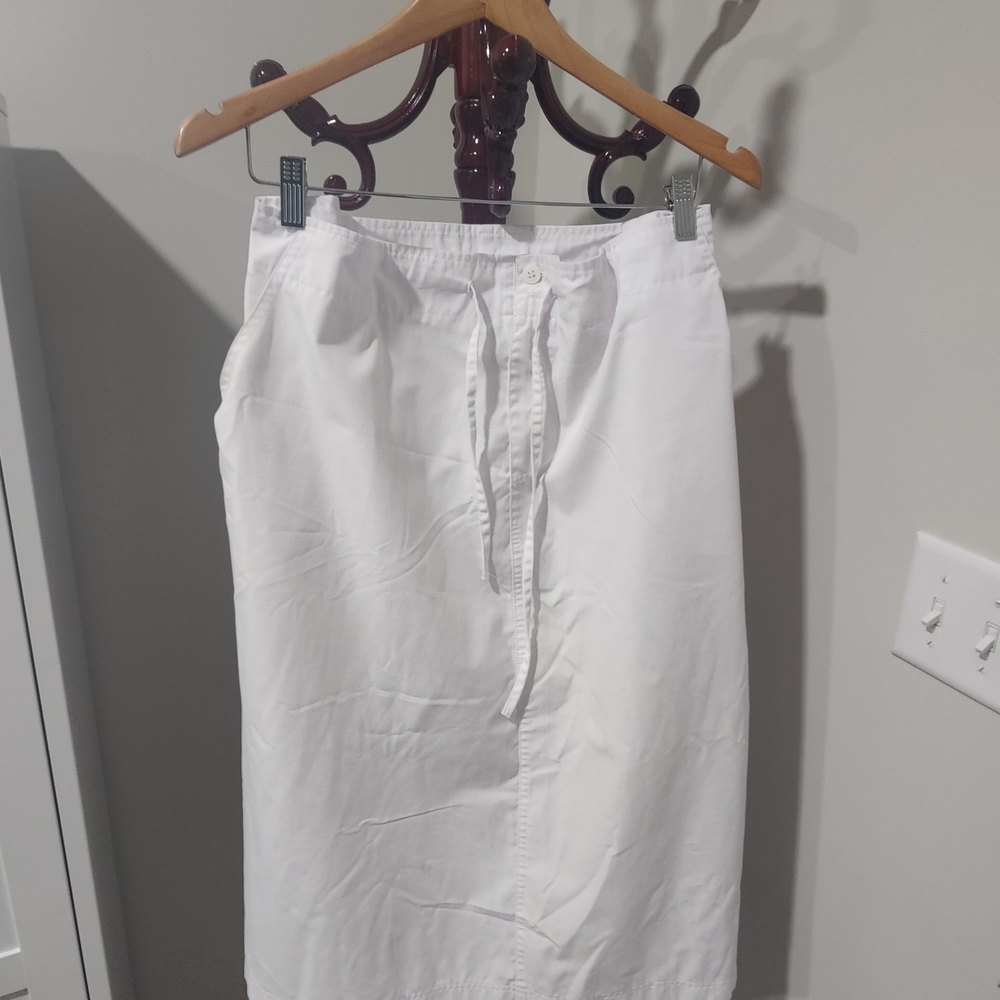 Chic White Midi Skirt • Classic Everyday Style Plus Size •